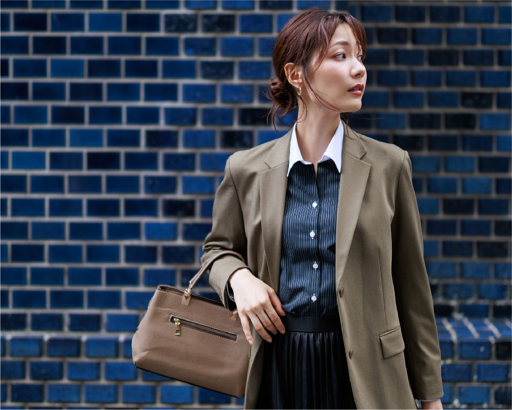 濃色＋クレリックで知的ハンサムな着こなしが叶う~半身~
