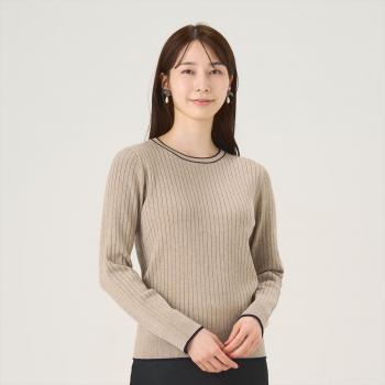 ベージュ