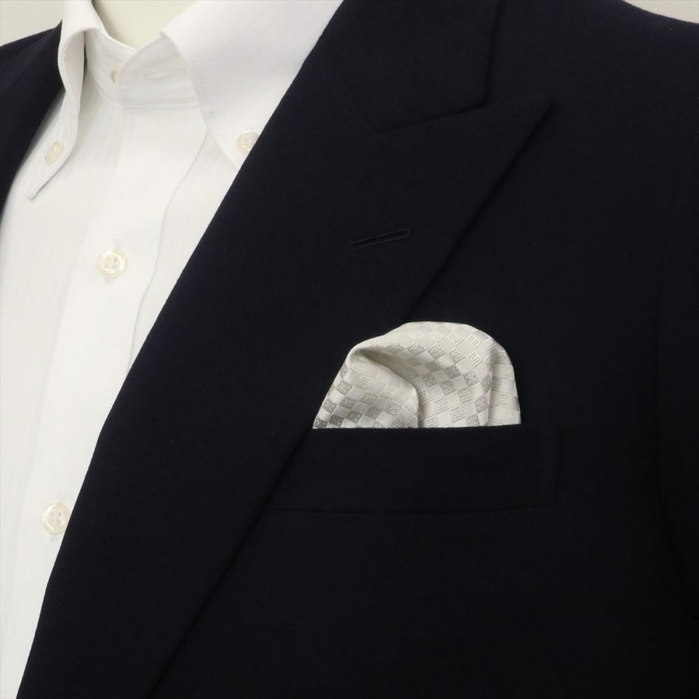 ポケットチーフ　ビジネス　フォーマル　絹100% シルバーグレー系 市松格子織柄
