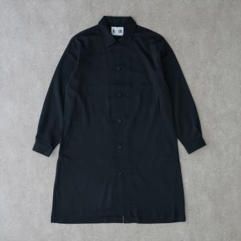 ステンカラーロングシャツ ＆ DAISUKE KAMII＜ブラック＞